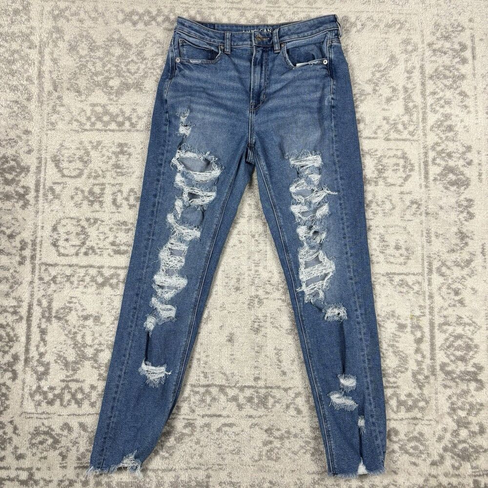 American Eagle Mom Jeans Distressed Blue Denim Women’s Size 6 Long